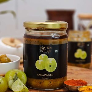 Handmade Amla Pickle – Khatta Meetha & Nutrient-Rich